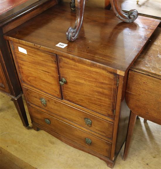 Mahogany commode(-)